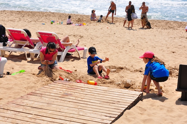 Edde Sands Easter Monday